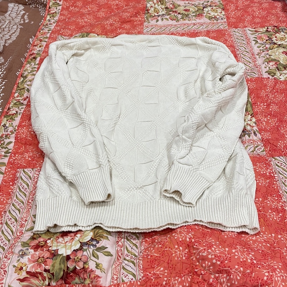 Andrew Rohan v neck sweater - Picture 4 of 6